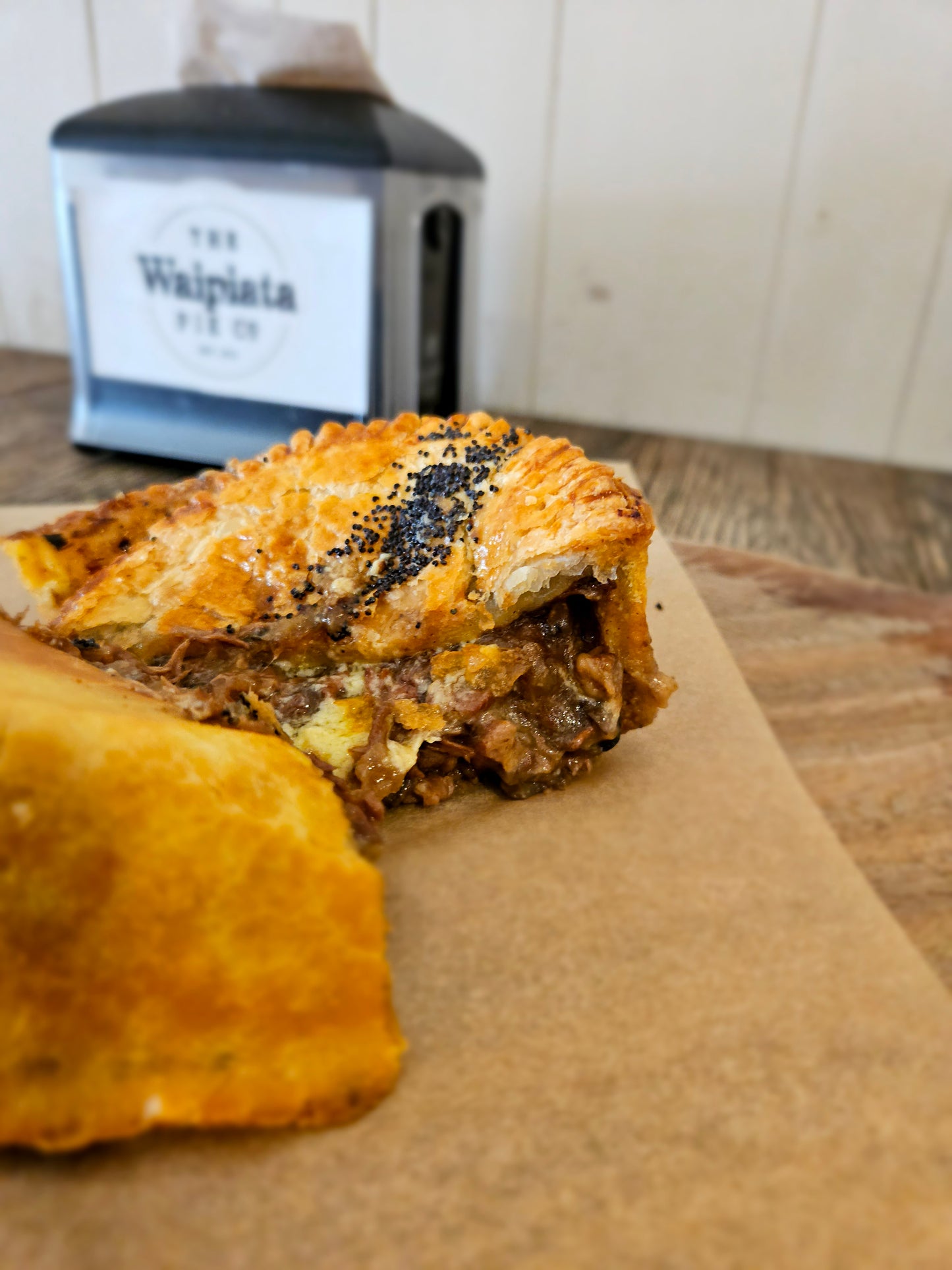Black Beer, Beef with aged Airedale cheese